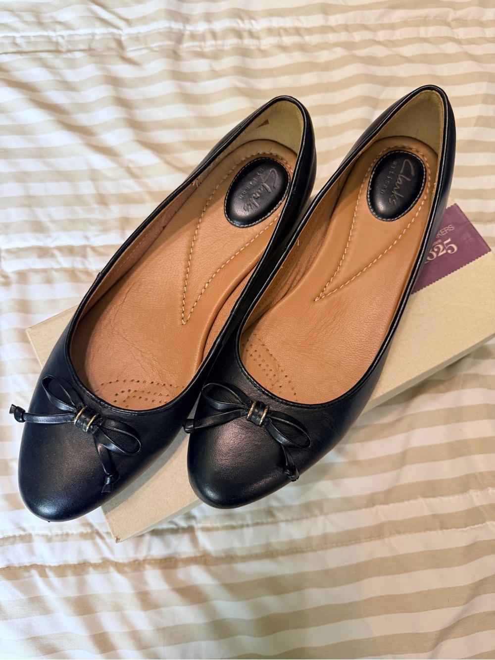 Clarks Black Leather Bow Ballet Flats